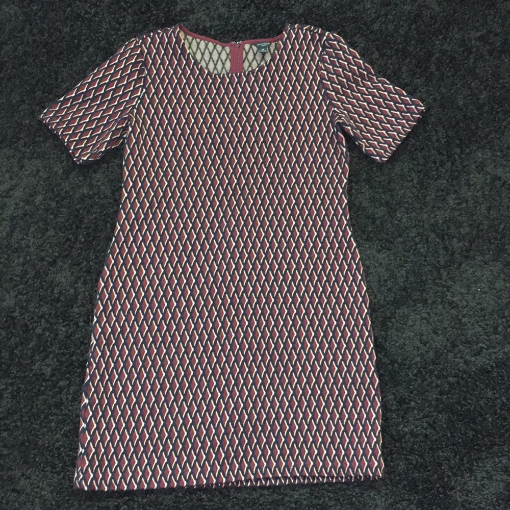 Ann Taylor Mini Shift Dress in Burgundy, Navy & Cream Geometric Print